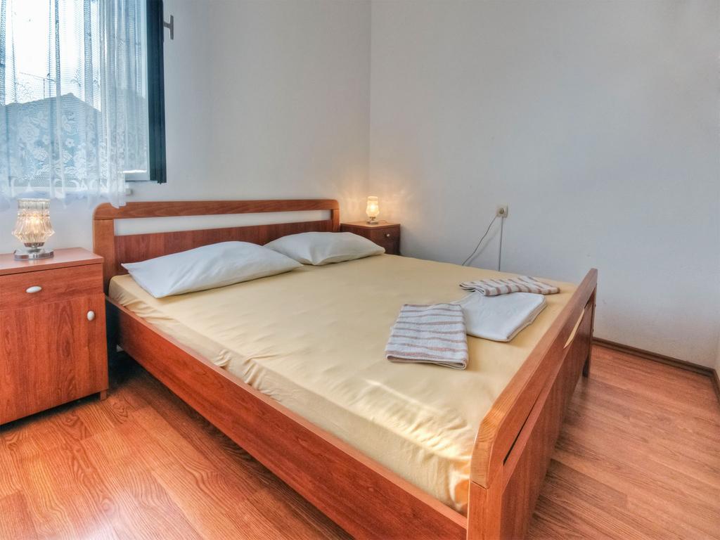 Apartments Srhoj ستاري غراد المظهر الخارجي الصورة