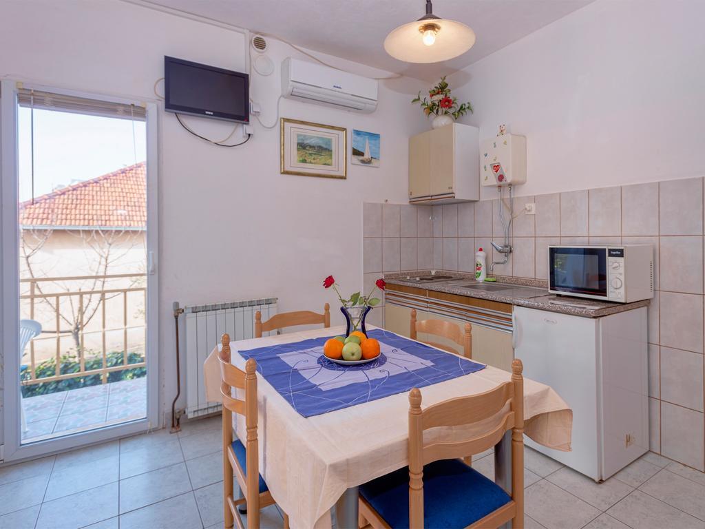Apartments Srhoj ستاري غراد المظهر الخارجي الصورة