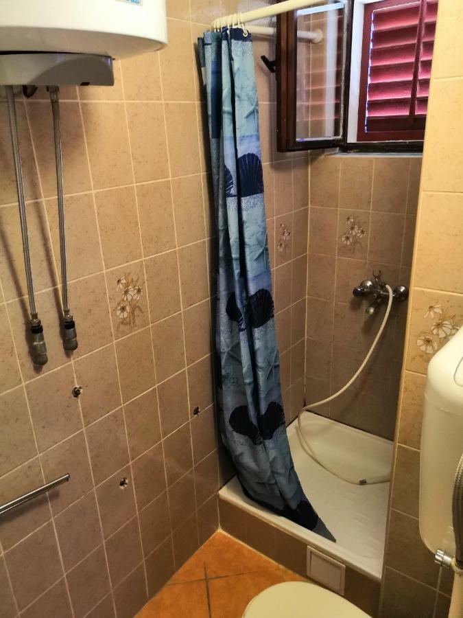 Apartments Srhoj ستاري غراد المظهر الخارجي الصورة