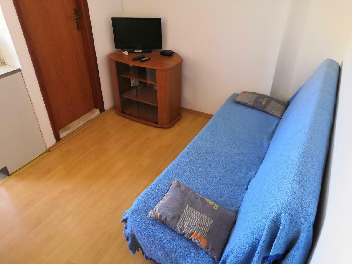 Apartments Srhoj ستاري غراد المظهر الخارجي الصورة