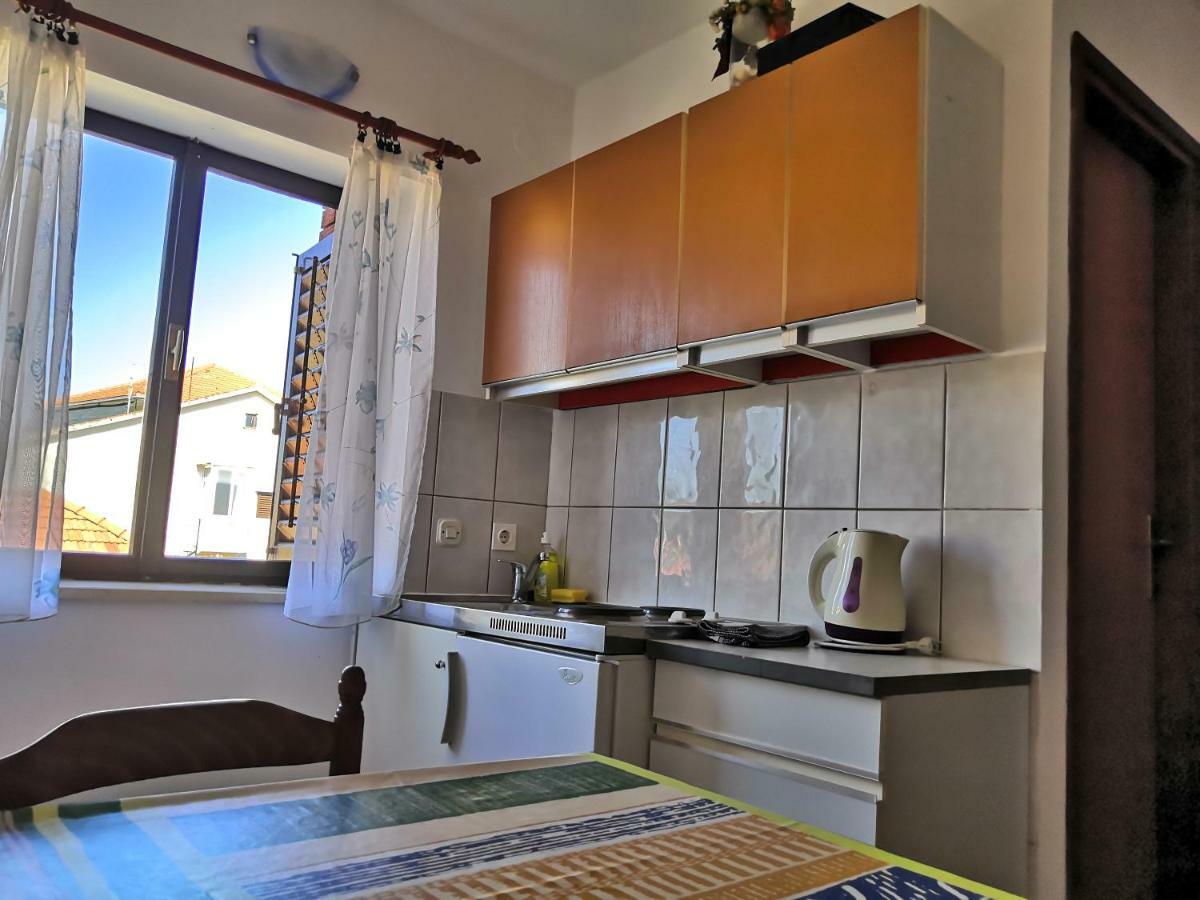 Apartments Srhoj ستاري غراد المظهر الخارجي الصورة