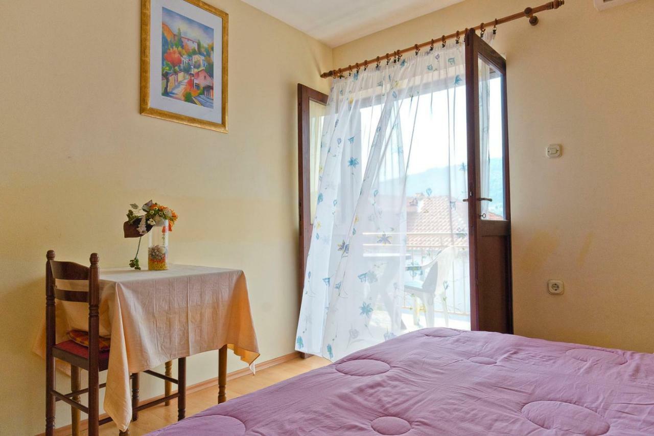 Apartments Srhoj ستاري غراد المظهر الخارجي الصورة