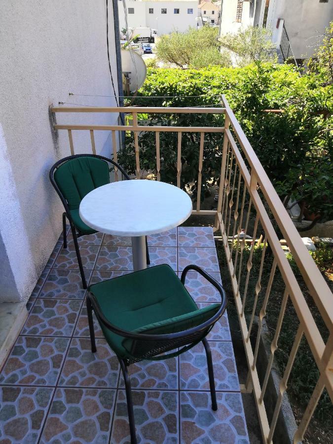 Apartments Srhoj ستاري غراد المظهر الخارجي الصورة